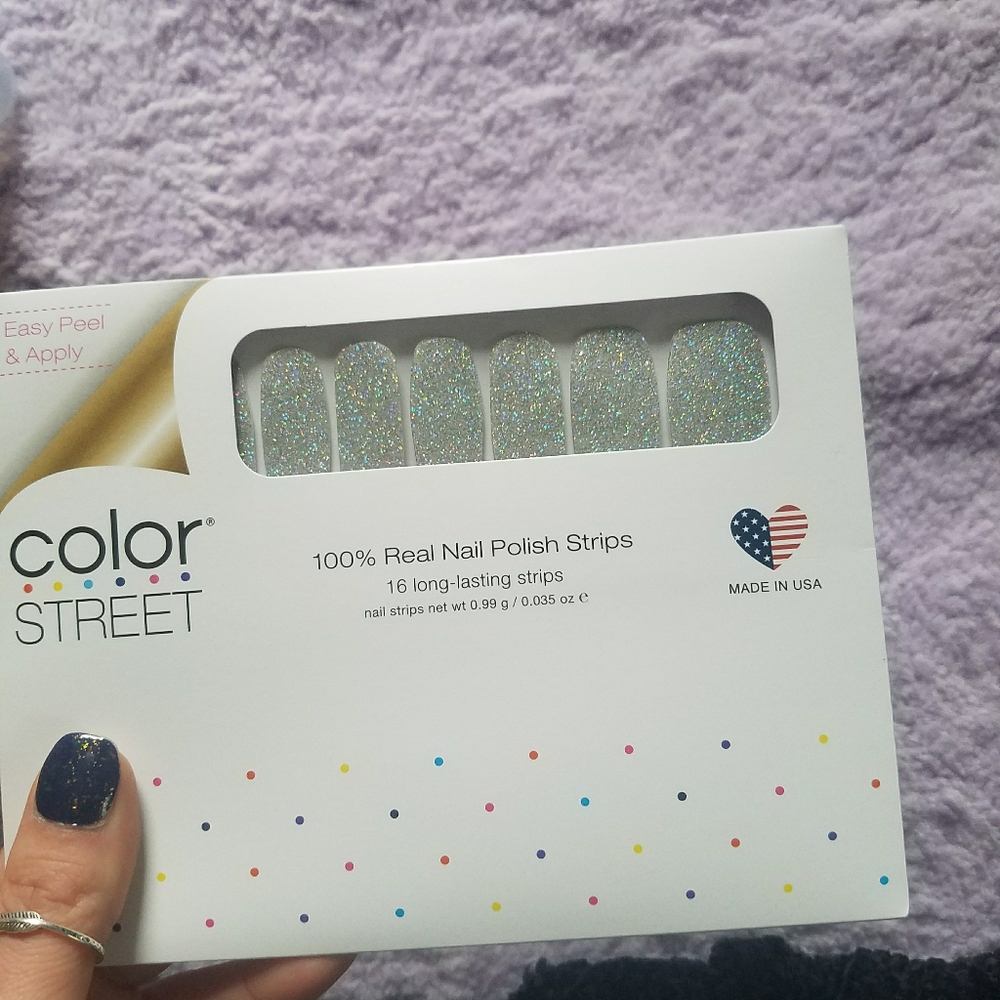 Colorstreet